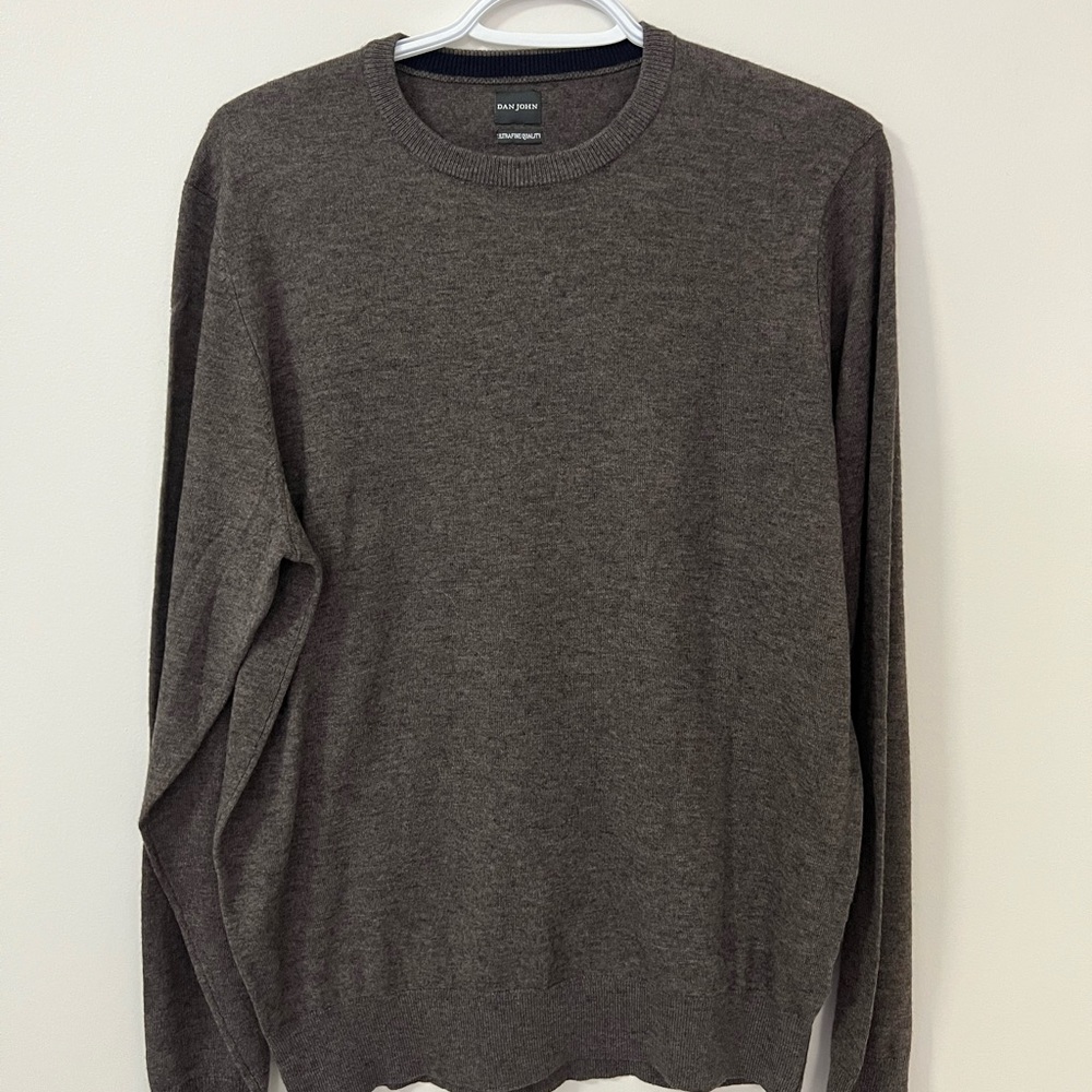 Classic Crewneck Sweater in Rich Brown